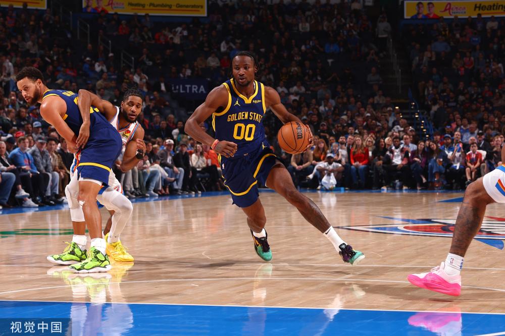 米体：蓝军领跑多纳鲁马争夺战，曼市双雄和皇马、拜仁也有意