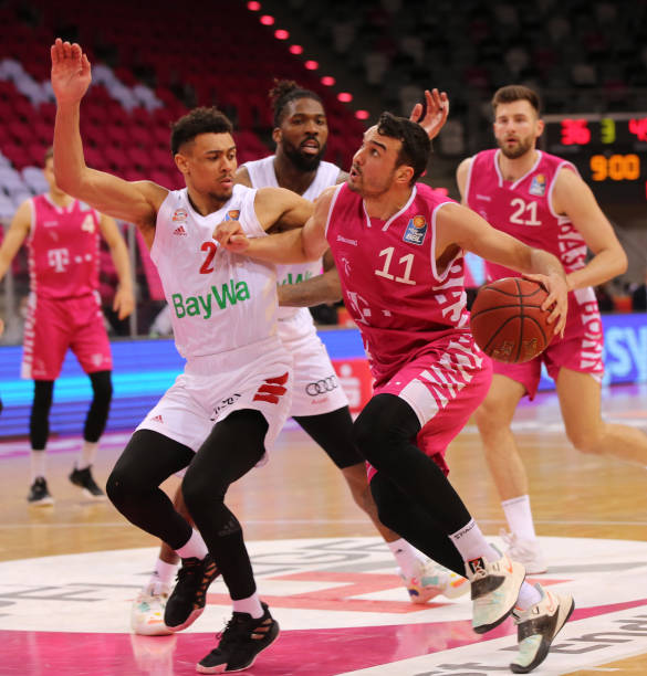 仅向我们传 仅向我们传