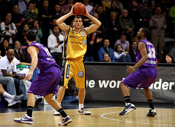 飞赴伦敦进 飞赴伦敦进