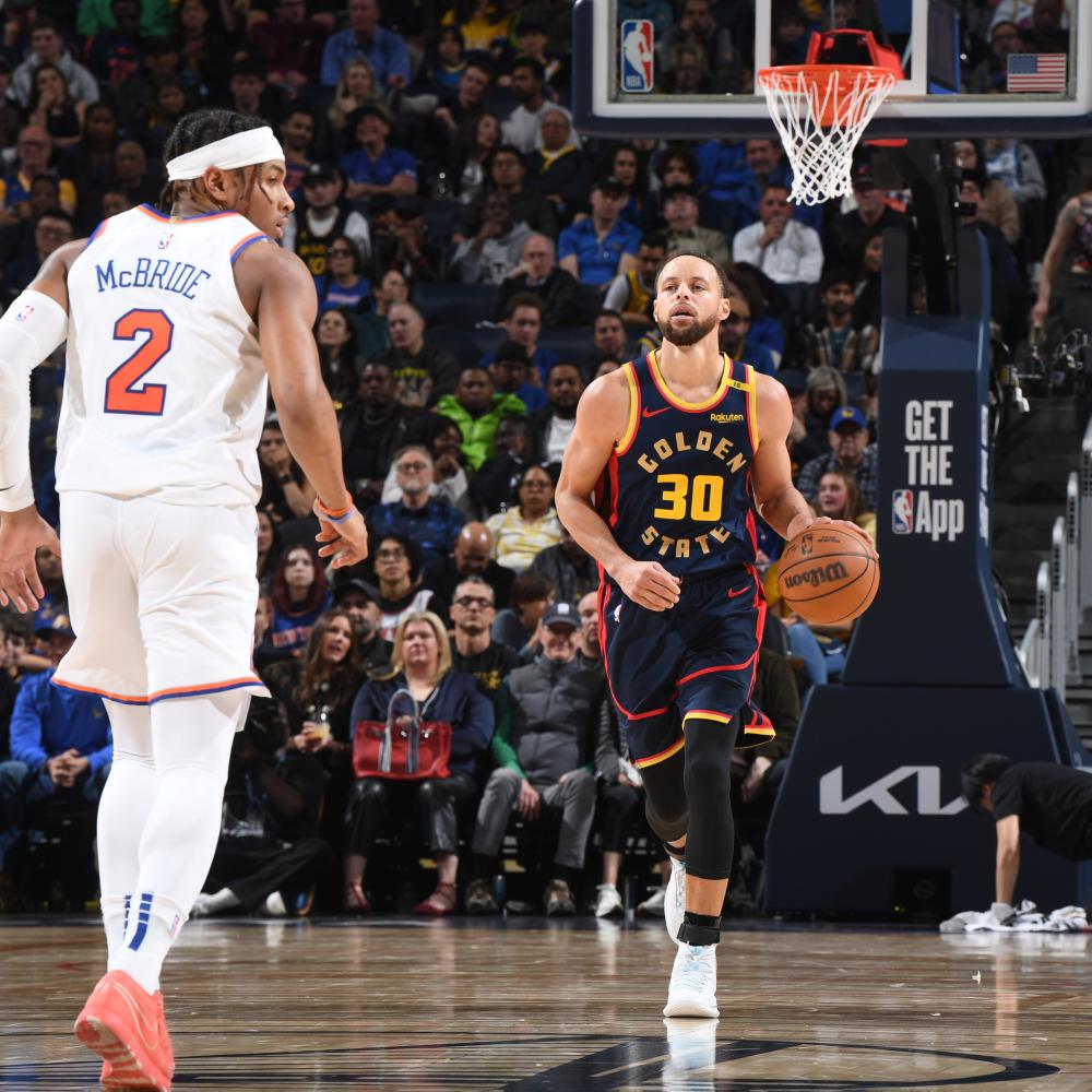 体育巩晓彬：对新疆全力争胜 进季后赛需打好基础